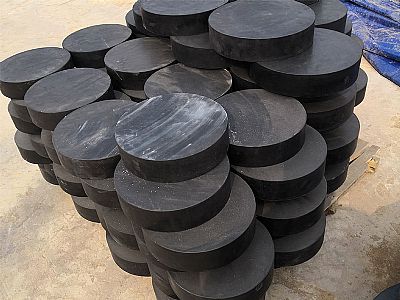 平乐县板式橡胶支座由若干层橡胶片与薄钢板经加压硫化